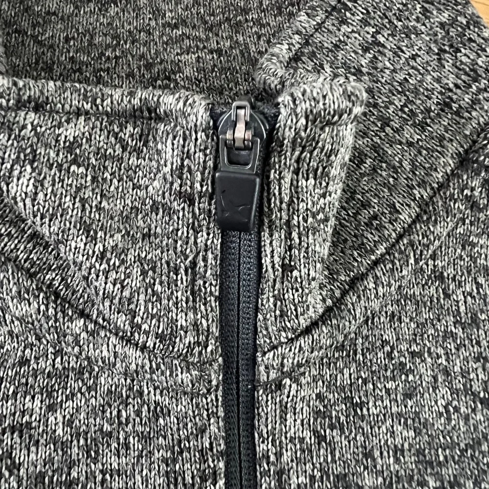 Eddie Bauer Men's Quarter Zip Pullover Tan and Grey